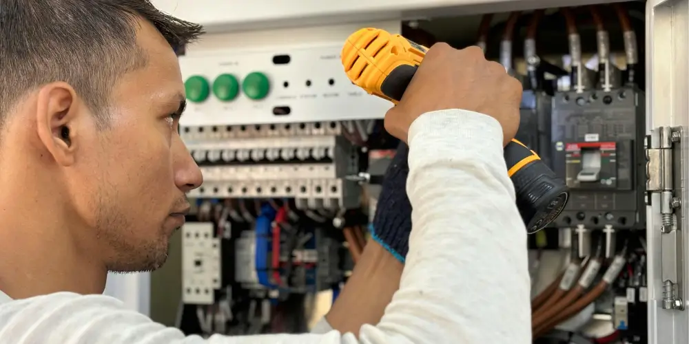 Why Not Every Electrician Is Suitable / Can Any Electrician Issue an EICR